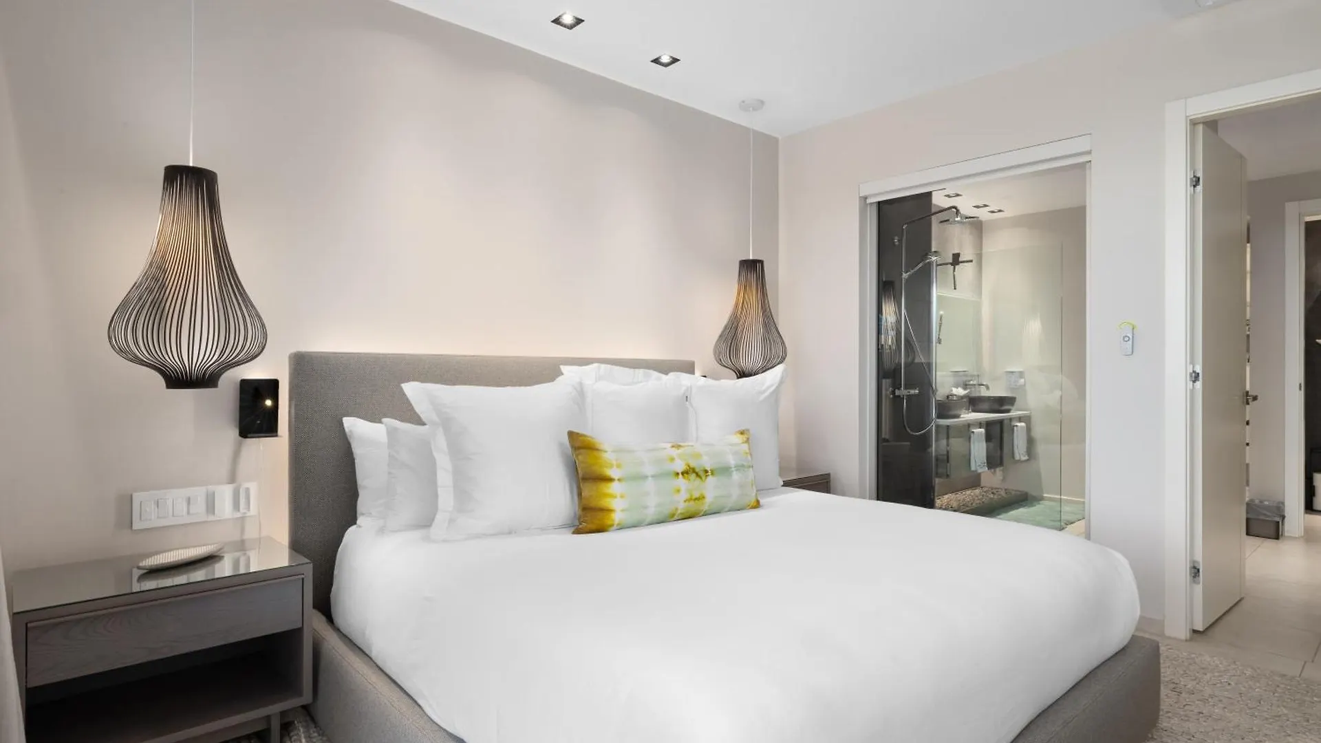 O Condominium Beachfront Residences, By Bocobay Aruba Palm Beach